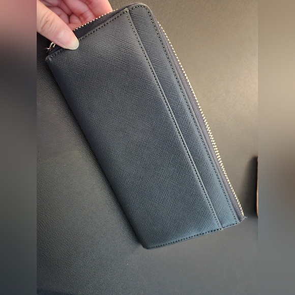 Agnes B Wallet - Picture 5 of 5